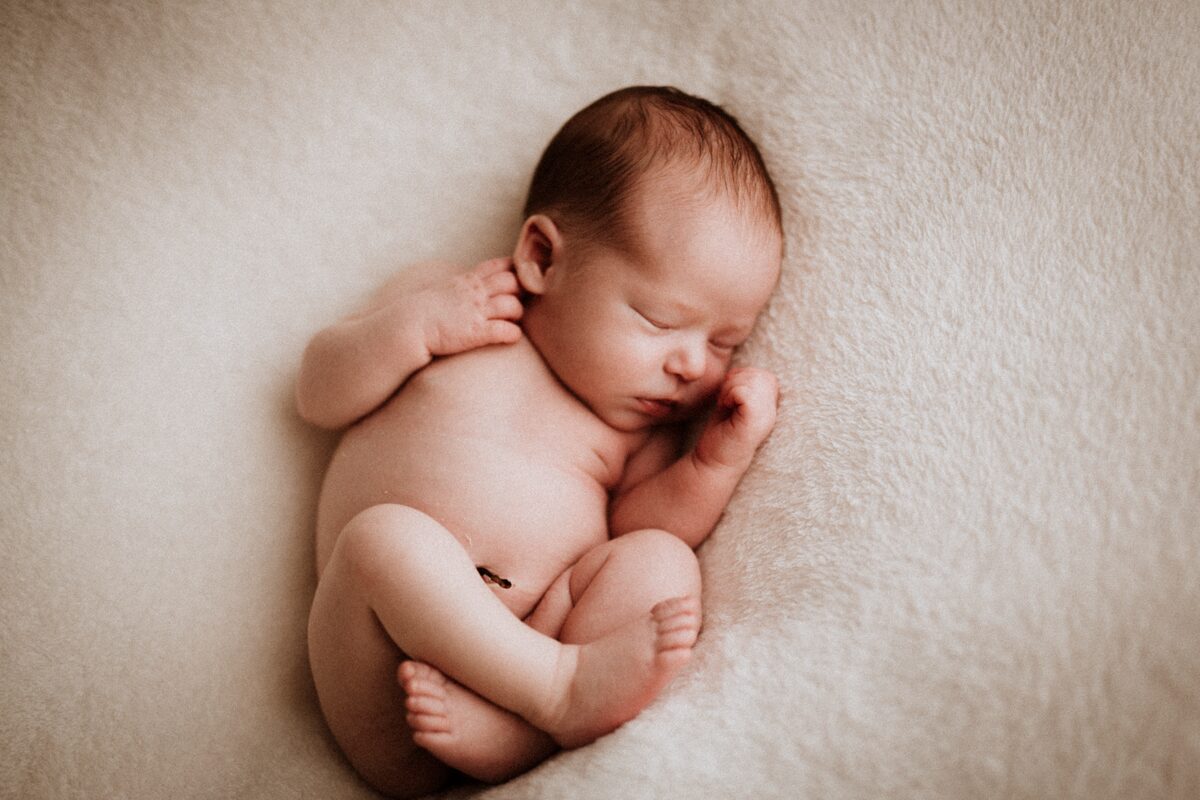 Séance photo nouveau-né Rennes Photographe bébé nourrisson Ille et Vilaine Bretagne