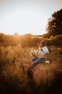 Photographe grossesse Rennes Ille et Vilaine Bretagne Loire atlantique Mayenne Maternité Future maman ventre rond